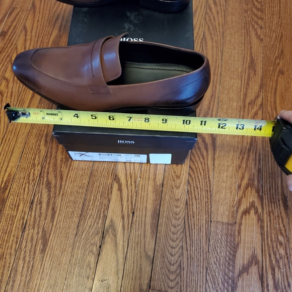 NEW Hugo Boss Kensington Loafer size 6 but fit like a size 9.  Brand New - Picture 7 of 9